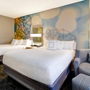 Queen Room Two Queen Beds
